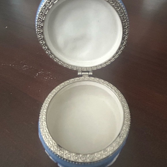 Blue Ceramic Angel Trinket Box - Picture 6 of 7